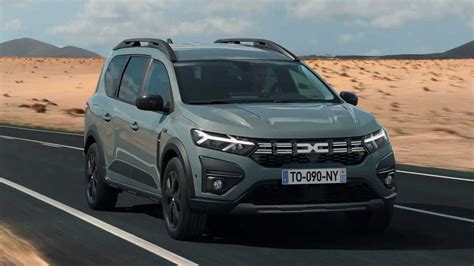 Dacia Jogger Gets Four-Cylinder Hybrid Engine With 140 HP