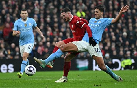 History-chasing Man City Relishing Premier League Battle | Barron's