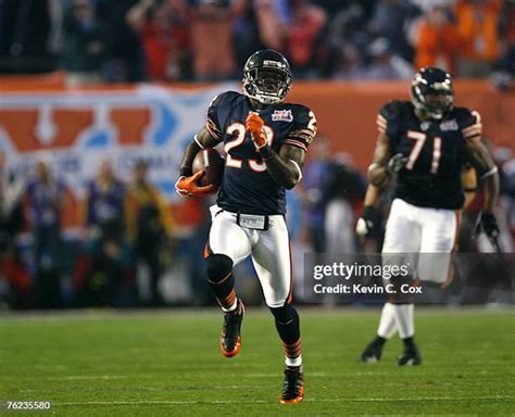 1,434 Devin Hester Bears Stock Photos, High-Res Pictures, and Images ...