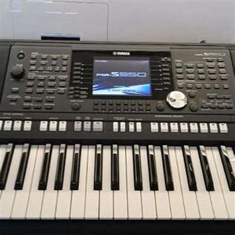 Yamaha PSR S950 Keyboard Inkl. RockBag. in Heiligenkreuz am Waasen für ...