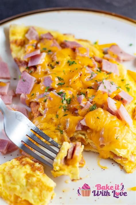 Ham & Cheese Omelet: Delicious & Hearty Breakfast Recipe