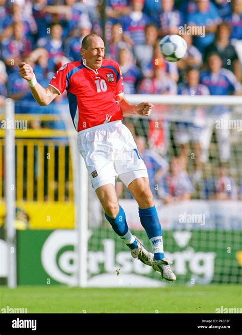 Jan koller euro 2000 hi-res stock photography and images - Alamy