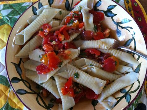 Sybil's Spoon: Homemade Garganelli with Fresh Garden Tomato Sauce