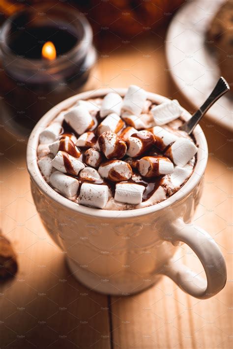 Hot chocolate cup with marshmallows | Hot chocolate marshmallows, Hot ...