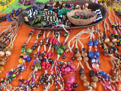 NUESTRA MESA ARTESANAL Straw Bag, Bags, Craft Room Tables, Necklaces ...