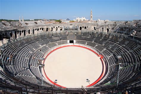 Arènes Nîmes France | Nimes france, Tourisme, Nimes tourisme