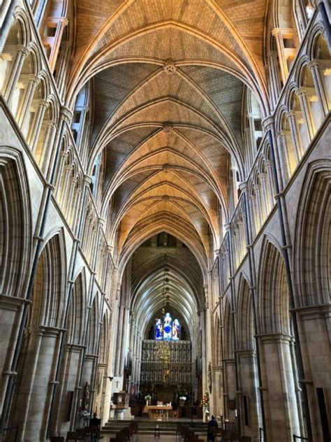 Southwark Cathedral, London - Books And Travel