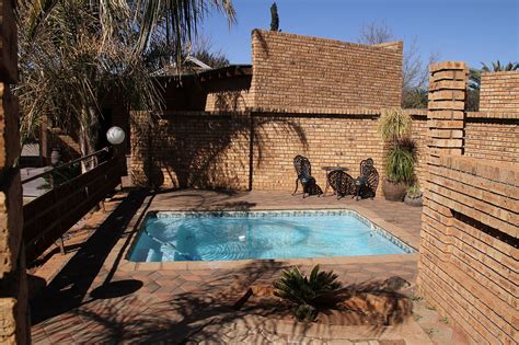 Kuruman Inn by Country Hotels Pool: Pictures & Reviews - Tripadvisor