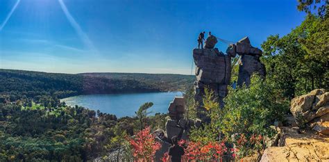 Wisconsin Explorer: Hiking the Ice Age Trail Devils Lake Segment