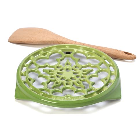 Le Creuset Cast Iron Deluxe Round Trivet & Reviews | Wayfair