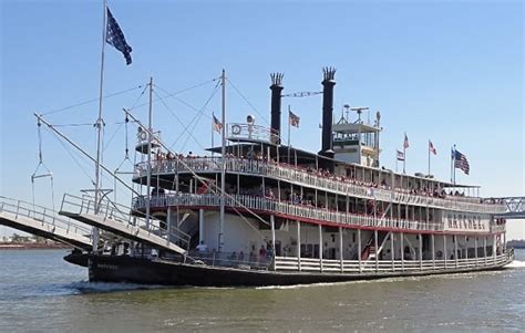 New Orleans Riverboat Cruises | Which Steamboat Tour is Best?