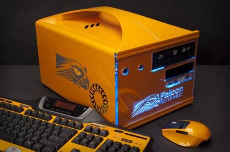 Falcon Northwest unveils custom FragBox gaming computer | Ubergizmo