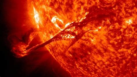 Dangerous C1-class solar flare likely to hit Earth | Tech News