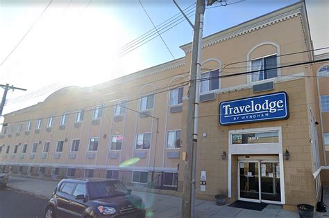 Travelodge by Wyndham Ozone Park | Ozone Park, NY Hotels