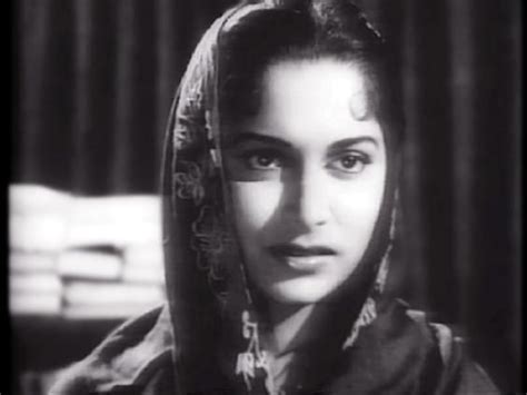 Young Waheeda Rehman | Vintage bollywood, Indian celebrities, Waheeda rehman