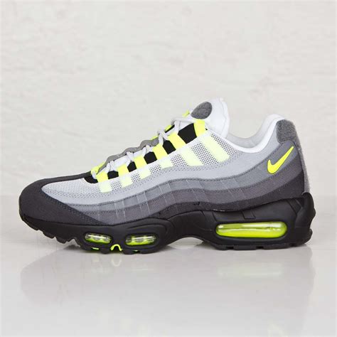 Nike Air Max 95 V SP - 747137-170 - Sneakersnstuff | sneakers ...