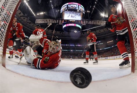 Flyers lose Stanley Cup finals opener to Black Hawks, 6-5 ...