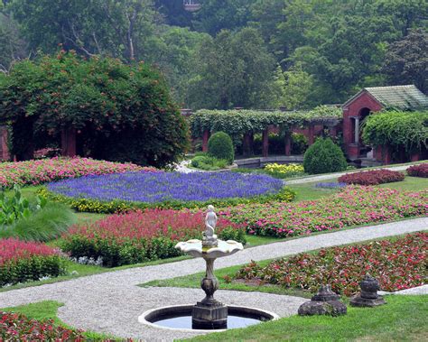 Formal Gardens at Vanderbilt Mansion | Hyde Park, NY 12538