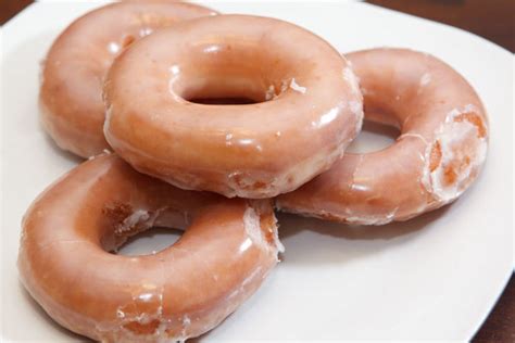 Dessert Recipe: Buttermilk Glazed Doughnuts – 12 Tomatoes