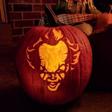 Happy Halloween from Pennywise the Dancing Clown | Pumpkin carving, Scary pumpkin carving ...