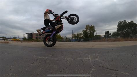 Supermoto circle wheelies - YouTube