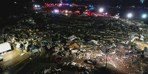 Catastrophic tornado damage reported in Mayfield, Kentucky | Fox Weather