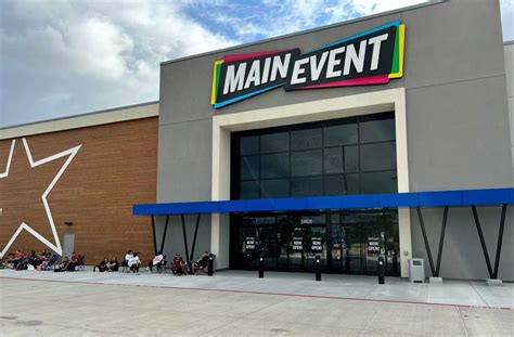 Main Event Tomball celebrates grand opening