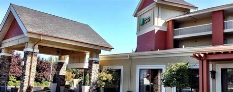 Holiday Inn Express Roseburg, Roseburg - HotelTonight