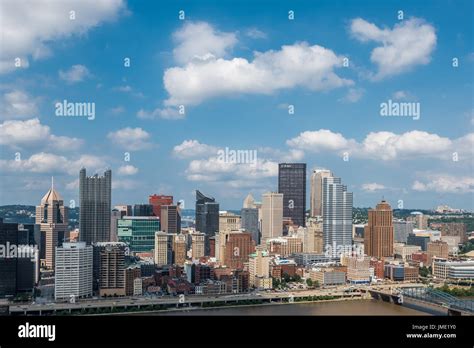 Skyline of downtown Pittsburgh Stock Photo - Alamy