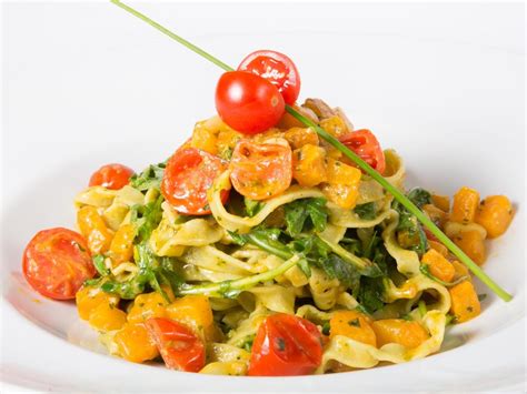 Pasta la Checca Recipe and Nutrition - Eat This Much