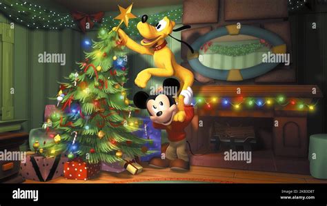 MICKEY'S TWICE UPON A CHRISTMAS, PLUTO, MICKEY MOUSE, 2004 Stock Photo ...