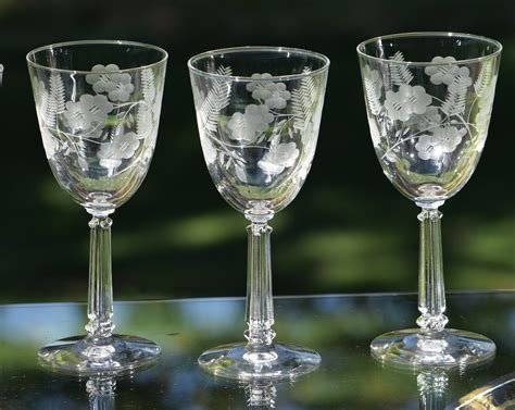 Vintage Etched Wine Glasses, Set of 4, Elegant Tall Vintage Wine ...