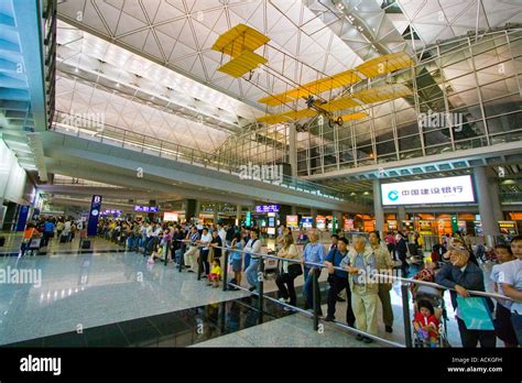 Arrivals Hall Hong Kong International Airport HKG Stock Photo - Alamy