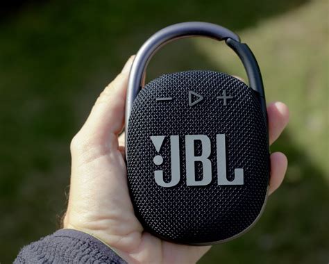 JBL Clip 4 Review: Our Full Review - Bluetooth Speakers - GEARRICE