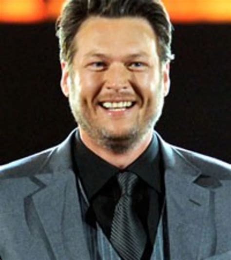 Blake Shelton Christmas Album in the Works