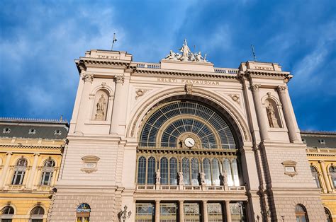 A walk around Budapest’s historic architecture - Spice of Europe