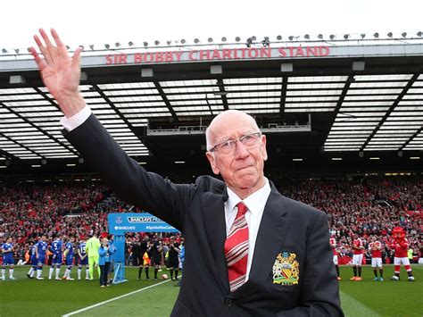 Sir Bobby Charlton: 1966 World Cup winner diagnosed with dementia | The Independent