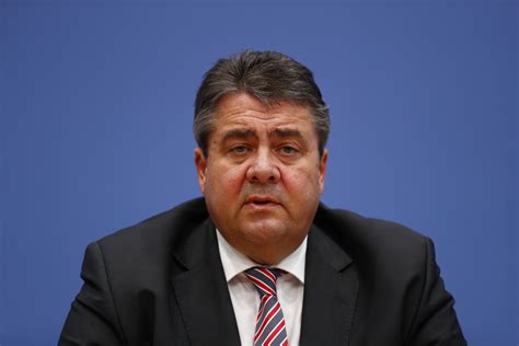 German minister Sigmar Gabriel accuses Trump of 'nepotism' over Ivanka appointment