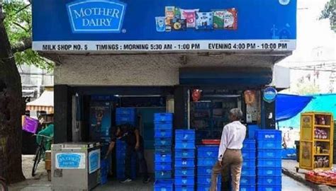 Mother Dairy Milk Booth Business Franchise idea: Earn Rs 11,000 per ...