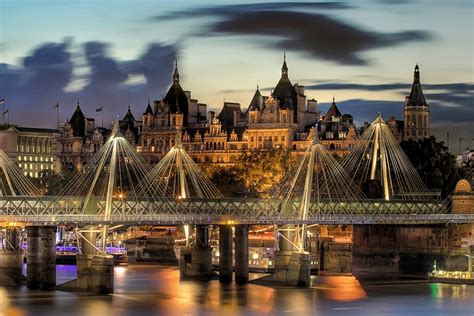 Golden Jubilee Bridges, London, UK photo on Sunsurfer