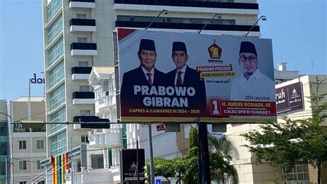 Isu Polisi Pasang Baliho Prabowo-Gibran Ditepis Dasco: Masa Iya ...