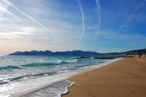 Beaches, Cannes, France - GoVisity.com