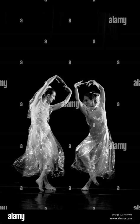 Butoh dance Performance Stock Photo - Alamy