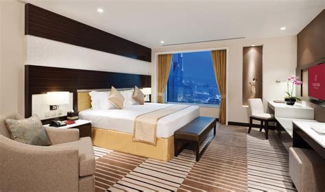 Image result for FOUR STARS HOTEL BEDROOM INTERIOR UAE | Luxury hotel room, Downtown hotels ...