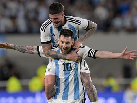 Messi scores in Argentina's homecoming celebration | Philstar.com