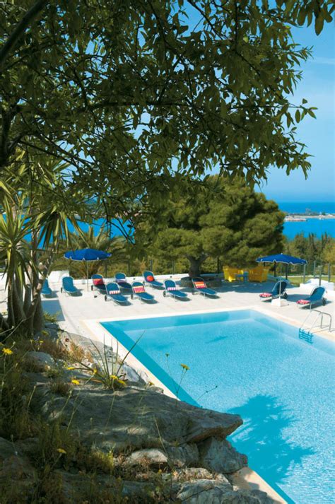 Vouliagmeni Suites Hotel (Athens) from £190 | lastminute.com