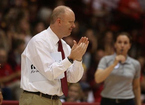 Wisconsin volleyball coach optimistic, awaits Big Ten schedule