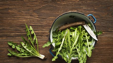 Sauteed Dandelion Greens Recipe | Epicurious