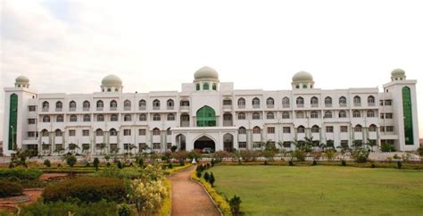 Aligarh Muslim University VC suggests Maulana Azad National Urdu ...