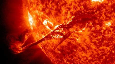 Scary Solar storm to strike the Earth tomorrow, says NOAA | Tech News